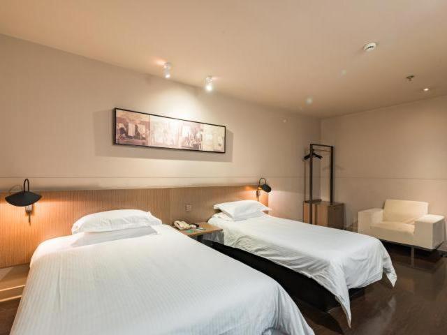 Jinjiang Inn Nanjing Road Pedestrian Streeteast Asia Hotel Шанхай Экстерьер фото