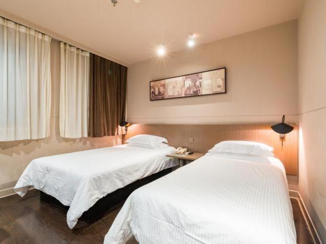 Jinjiang Inn Nanjing Road Pedestrian Streeteast Asia Hotel Шанхай Экстерьер фото