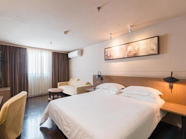 Jinjiang Inn Nanjing Road Pedestrian Streeteast Asia Hotel Шанхай Экстерьер фото